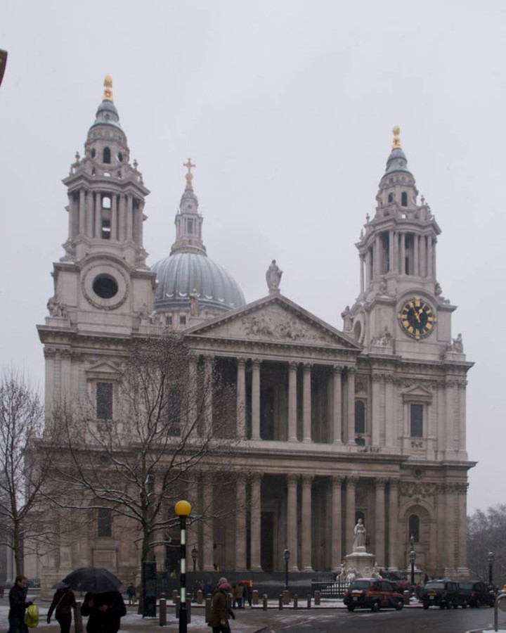 Saintpole Cathedral in London